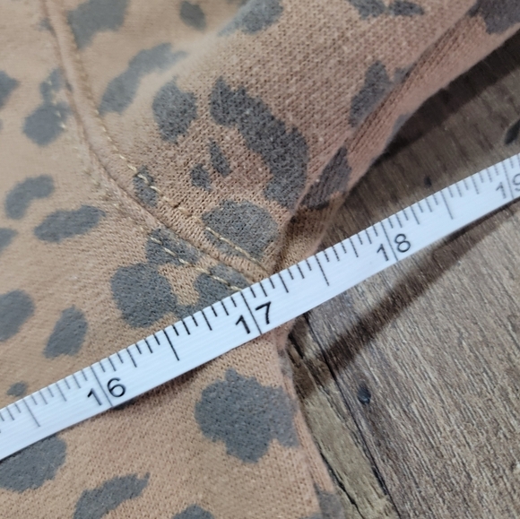 Abercrombie and fitch Leopard Crew size xs - Picture 3 of 4